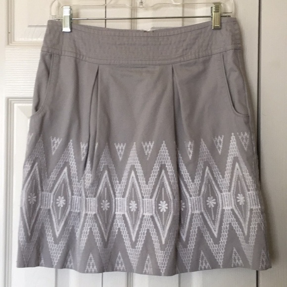 Banana Republic Dresses & Skirts - ❌SOLD❌Banana Republic Embroidered skirt